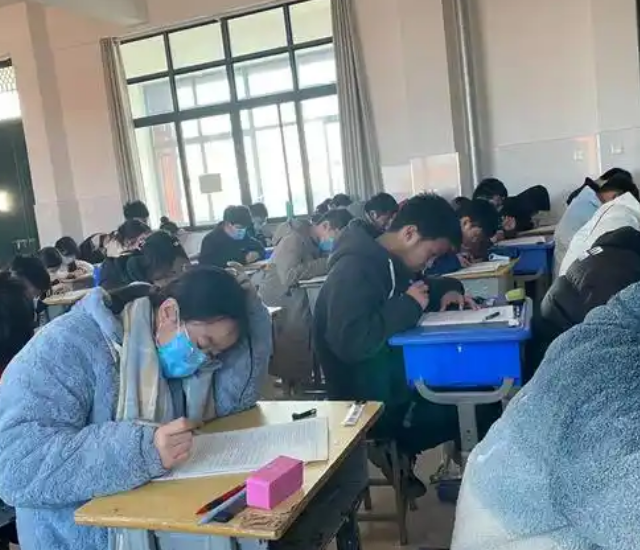 全域貫通全程賦能的教育生態(tài)系統(tǒng)將終身學(xué)習(xí)的理念轉(zhuǎn)化為生動實(shí)踐