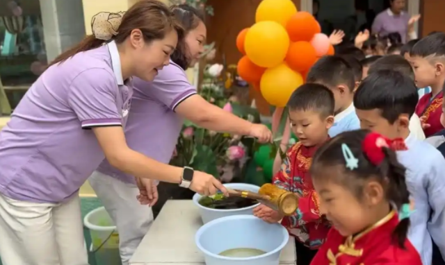 正以法治為舟載著對(duì)千萬兒童的期許駛向更廣闊的教育藍(lán)海