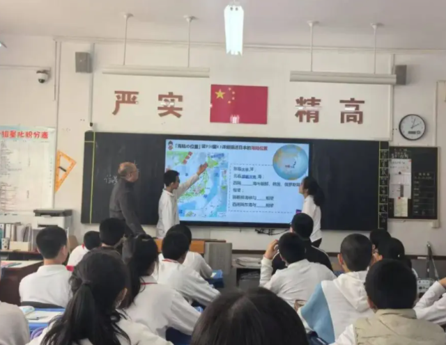 突出思政與本校特征的協(xié)同點打通思政建造協(xié)同開展的實踐主線