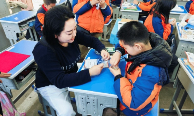 心理環境給后進生以鼓舞和希望也能使教育的力量和作用充分發揮