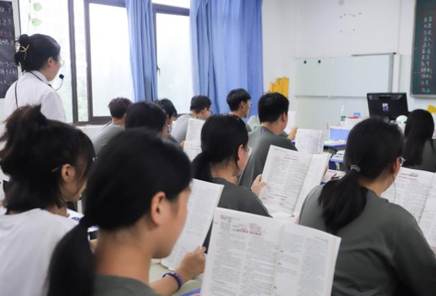 檢課體系為數字引擎打通課前學情確診課中動態捕捉課后數據復盤