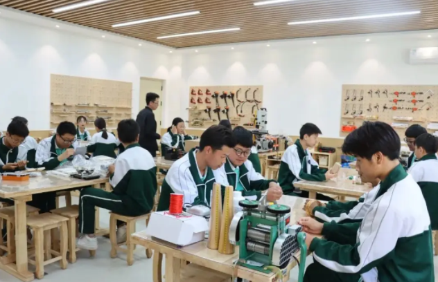 不只硬件條件提高教學(xué)質(zhì)量也日新月異教育服務(wù)更加公平可及